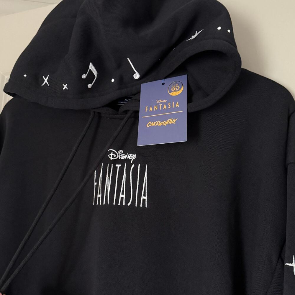 Disney Cakeworthy Sorcerer Mickey Hoodie Fantasia Glow in the Dark XL - Picture 7 of 9